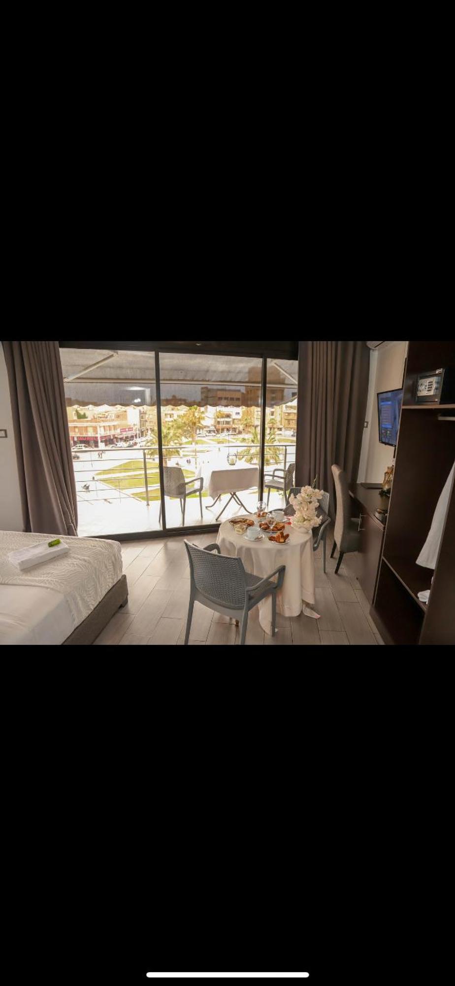 Hotel Calypso à Aïn El Turk Extérieur photo