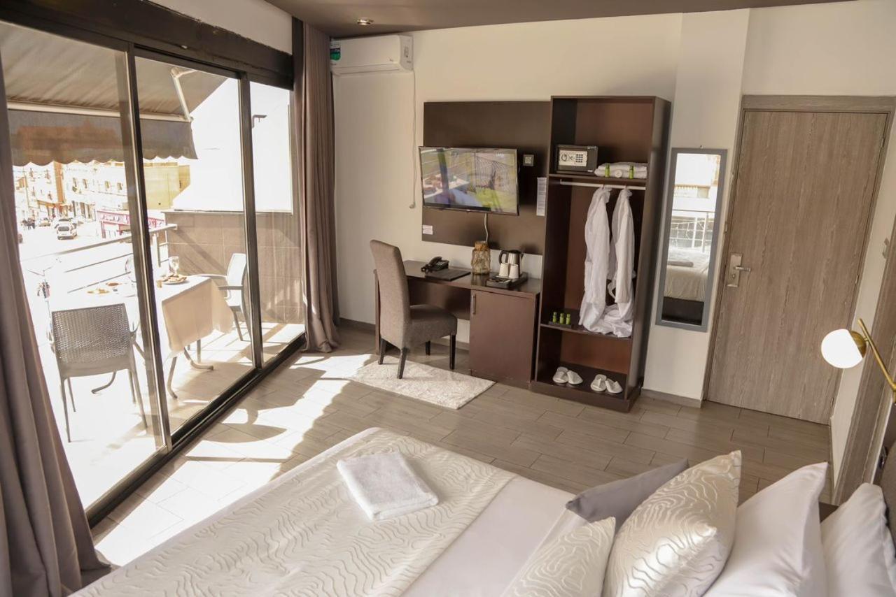 Hotel Calypso à Aïn El Turk Extérieur photo